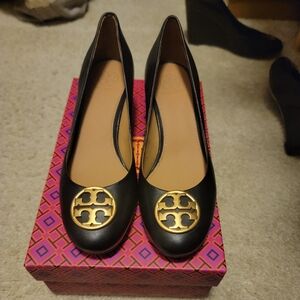 Brand New Tory Burch Black and Gold Women's Wedge Pump 8.5